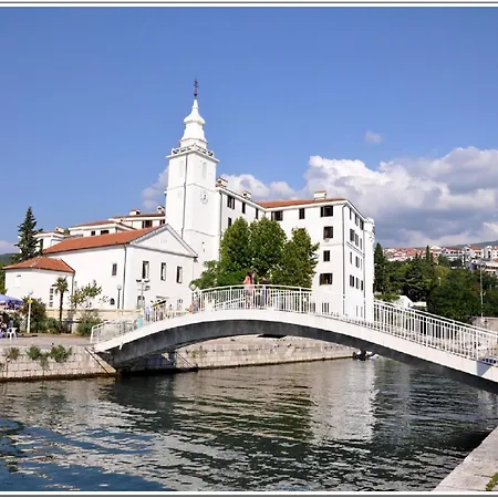 Apartment Splendid With Bubble Bath In Croatia Crikvenica