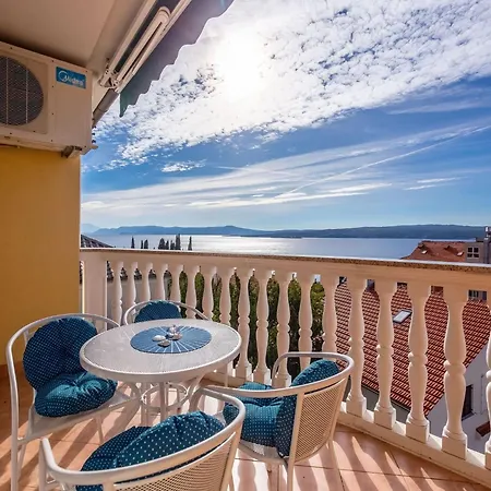 Splendid With Bubble Bath In Croatia * Crikvenica