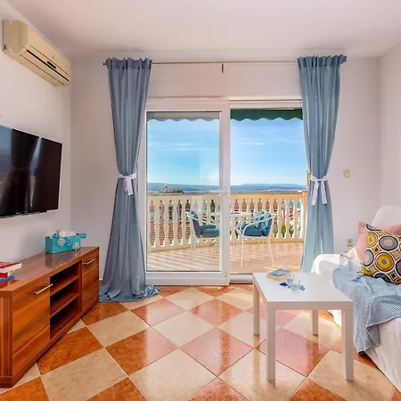 Splendid With Bubble Bath In Croatia Apartment Crikvenica