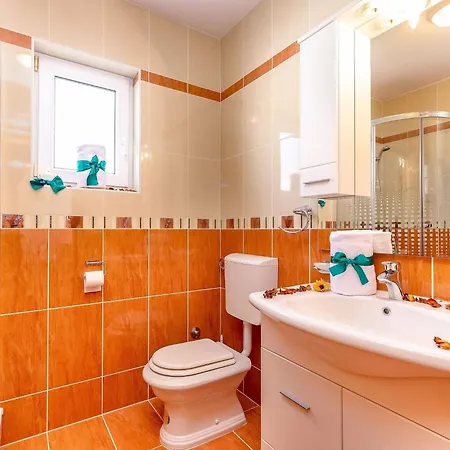 Splendid With Bubble Bath In Croatia *