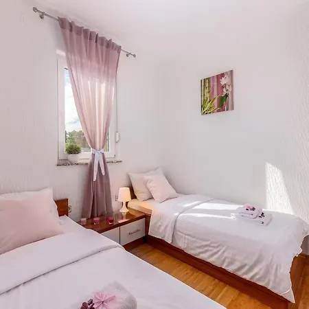 Διαμέρισμα Splendid With Bubble Bath In Croatia Crikvenica